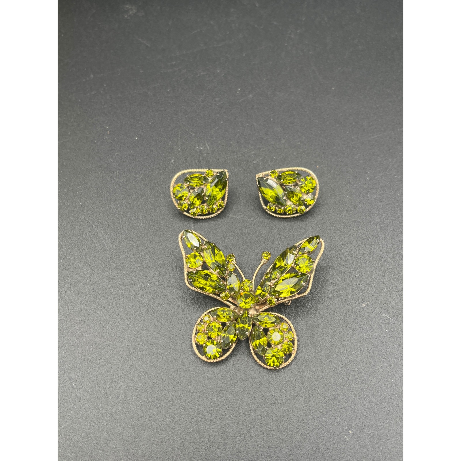 Vintage Unsigned Green Glass Rhinestone Butterfly Brooch W Earrings